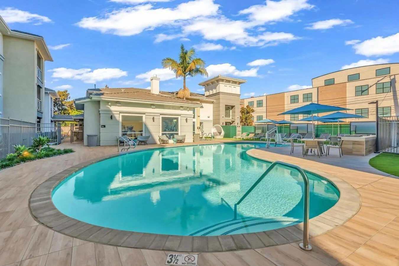 Elegant Suites In Mdr-Venice With Pool, Hottub & Gym Los Angeles United States